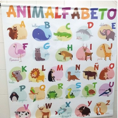 Alfabeto infantil de animalitos en lona de 90 x 90 cms. listo para colgar