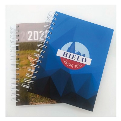 Cuadernos tapa dura con logo formato A4